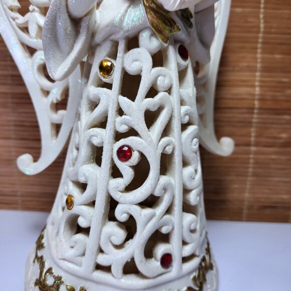 Costco LED Lighted Angel Figurine 11.5” Colour Changing Christmas Decor - Picture 10 of 17